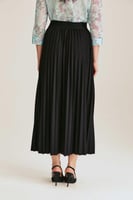 تنورة بليسيه بخصر مطاطي