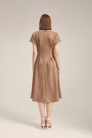 فستان شامواة بخصر ضيق