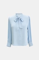 قميص بياقة بربطة