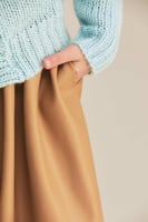 كارديغان محبوك بورود بارزة