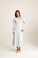 فستان بياقة مزينة بعقدة