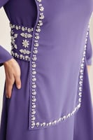 فستان قفطان مزين باللؤلؤ