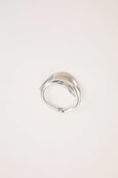 إسوارة شكل ورقة ملتوية