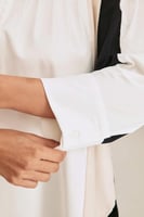 بلوزة واسعة بألوان مغايرة