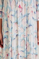 فستان طبقات بنقوش موردة