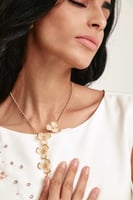 سلسال مزين بورود