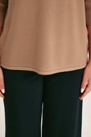 بلوزة بيسك يباقة عالية