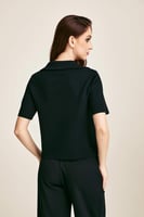 جاكيت بأكمام قصير ة