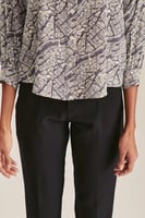 قميص فضفاض مطبع