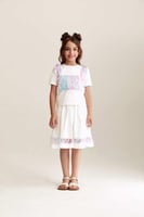 تنورة بحواف كشكش