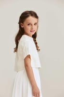 بلوزة قصيرة بنمط لف