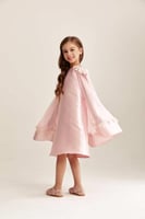 فستان بكاب مزين بالورود