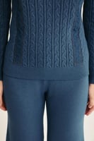 بلوزة محبوكة بأزرارإغلاق