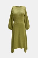 فستان بقصة غير متماثلة