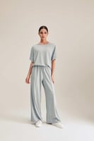 بنطلون بخصر مطاطي