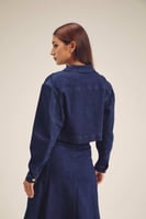 جاكيت دنيم بجيوب