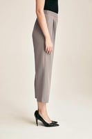 بنطلون بخصر مطاطي