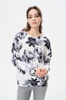 بلوزة موردة بقصة فضفاضة