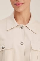 جاكيت بأكمام بكسرات