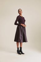 فستان بتفاصيل جلد