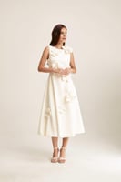 فستان بلاأكمام بورورد بارزة