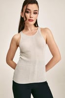 بلوزة محبوكة بلا أكمام