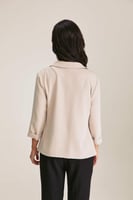 جاكيت بليزر مزين بجيوب