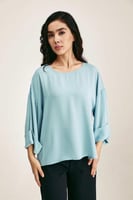 بلوزة سادة بأكتاف منسدلة