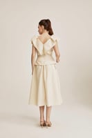 فستان بتصميم قطعتين بكشكش