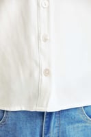 قميص بياقة مُطرزة