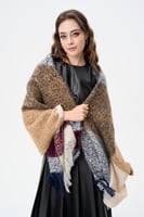 وشاح شتوي بشراشيب