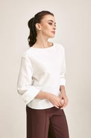 بلوزة فضفاضة بأكمام بثنية