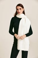 وشاح صوف بلون سادة