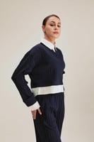 بلوزة بتصميم قطعتين