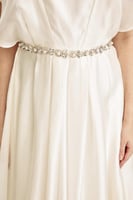 فستان بحزام مزين بالكريستال