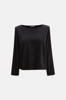 بلوزة بقصة فضفاضة