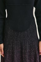 فستان محبوك بلون متدرج