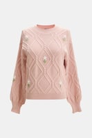 كنزة مُطرزة بالورود