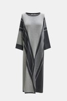 فستان واسع بنقوش هندسية