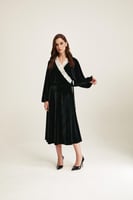 بلوزة مخمل بكشكش