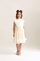 بلوزة بأكمام قصيرة