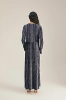 فستان مخمل بنقوش مقلمة