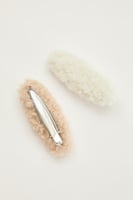 طقم مشبك شعر مزين بفرو