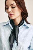 وشاح رقبه جلد