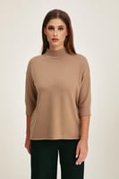 بلوزة بيسك يباقة عالية