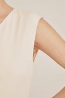 فستان كلوش بلا أكمام