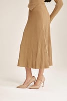 تنورة لامعة بخصر مطاطي