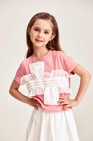 بلوزة بتفاصيل كشكش