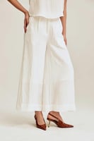 بنطلون سادة بساق واسعة