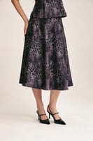 تنورة بطبعة جلد النمر